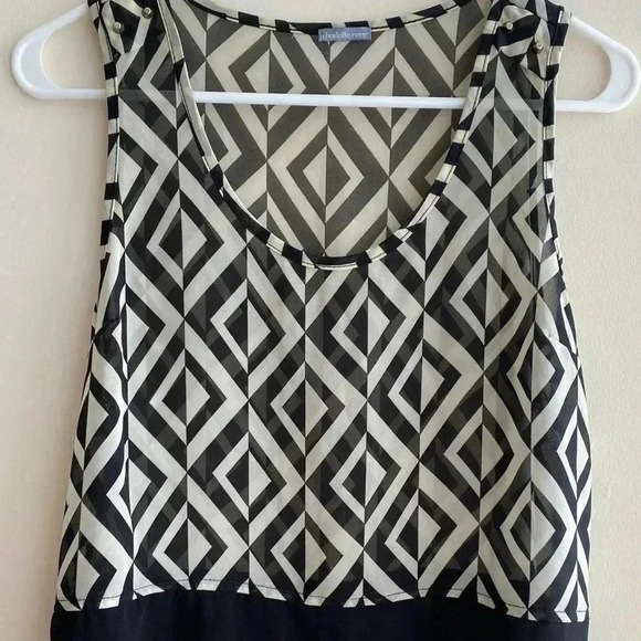 Charlotte Russe Geometric Pattern Tank Top with Gold Stud Detail, Size Small - Picture 3 of 9